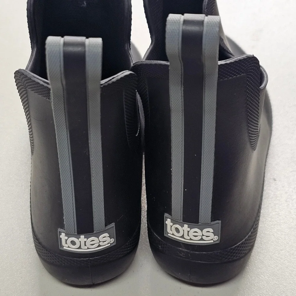 Totes Everywear Black Chelsea Rain Boots Womens Size 7 Waterproof Ankle Boots